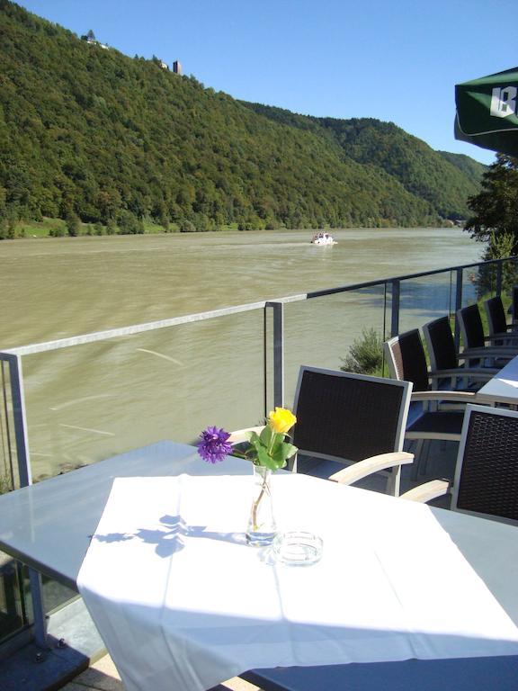 Wesenufer Hotel & Seminarkultur An Der Donau Екстериор снимка